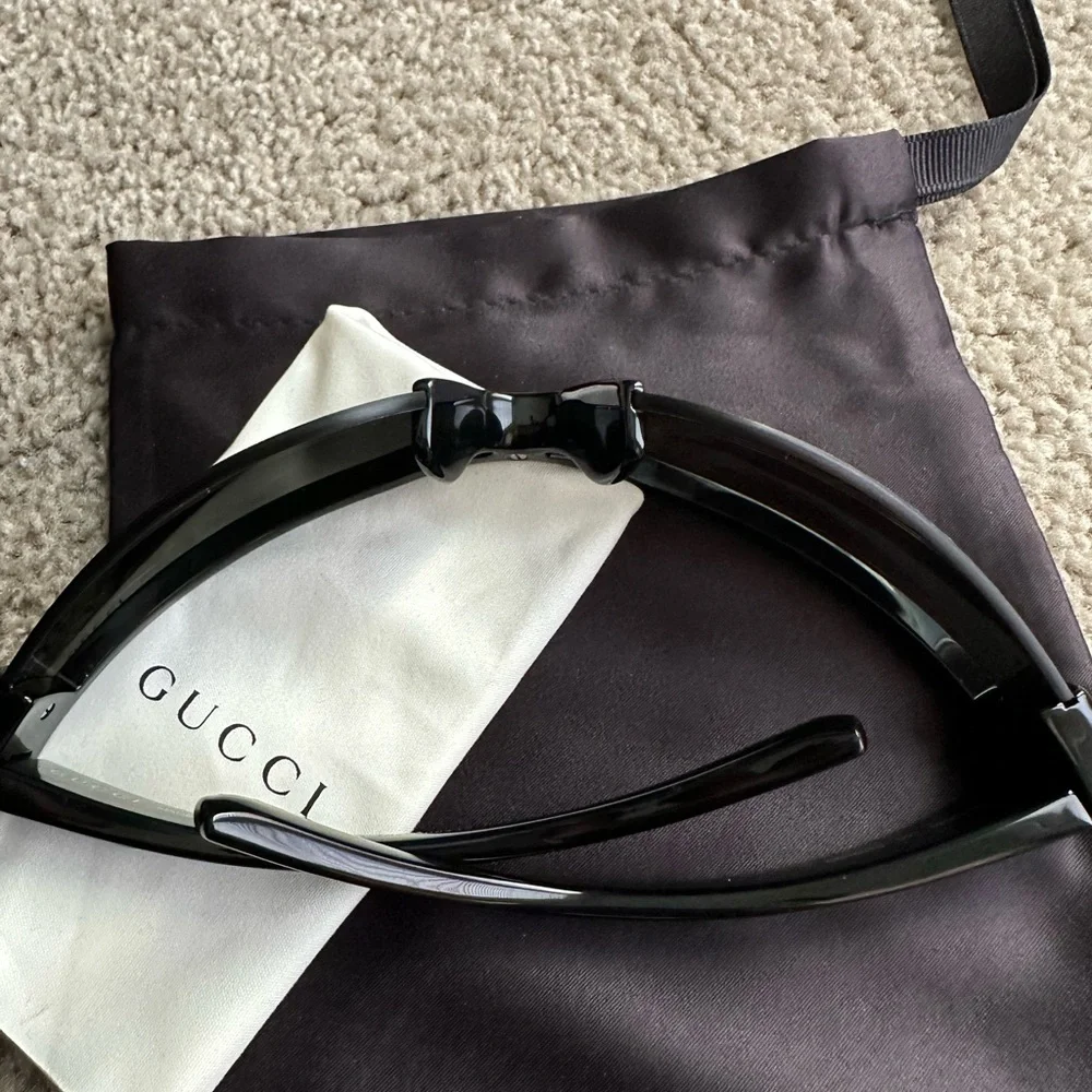 100% Authentic GUCCI GG1651S RIMLESS‎ SHIELD SUNGLASSES IN BLACK
